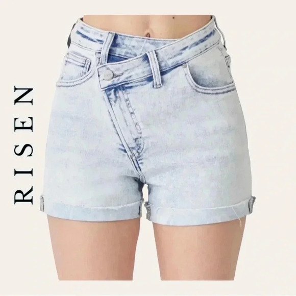 risen Pants - Women’s RISEN CROSS OVER DENIM JEAN SHORTS SIZE 2XL‎ BLEACH DENIM WASH CO…